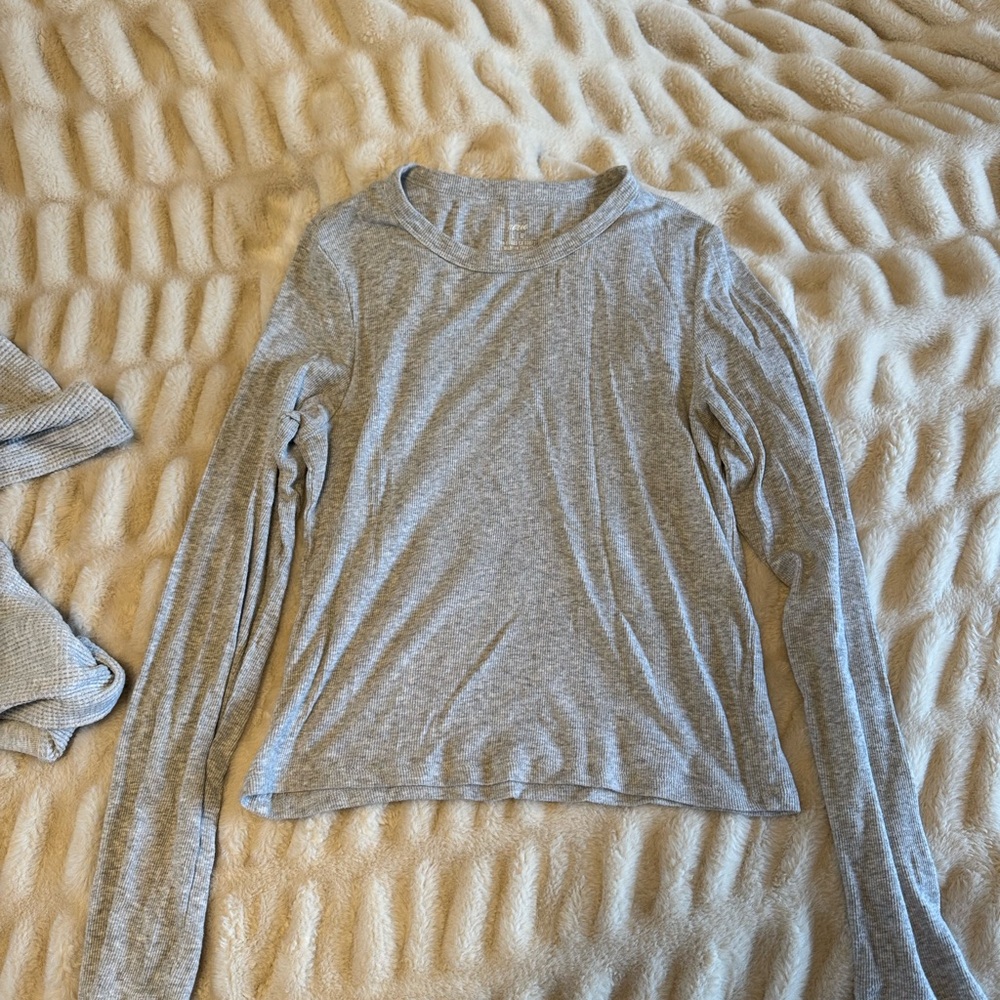 Aerie Gray Long Sleeve Tee